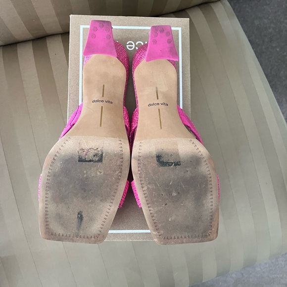 Dolce Vita, Nitro in Orchid Raffia size 8.5. - Picture 4 of 7